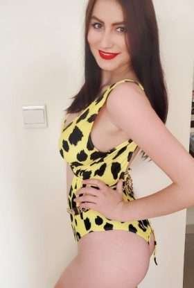 Falguni Call girl in Delhi Falguni college girl escort in Delhi (4)