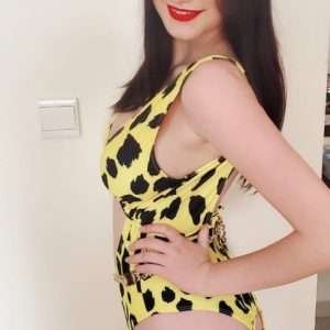 Falguni college girl escort in Delhi (4)