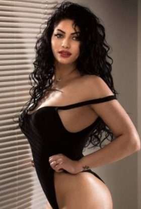 Nikita Call girl in Delhi Nikita incall and outcall Escort Girl in Mukherjee Nagar (4)