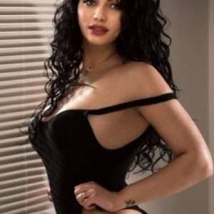 Nikita incall and outcall Escort Girl in Mukherjee Nagar (4)