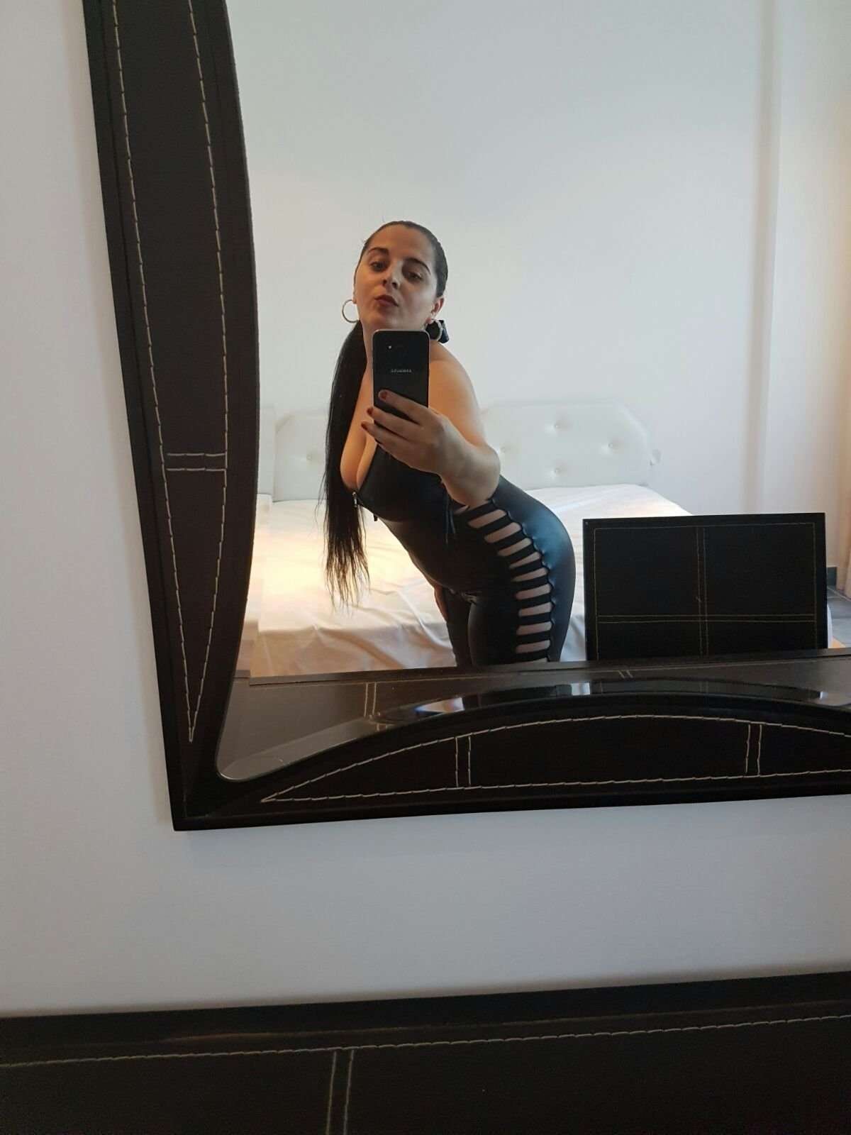 Surbhi escort in Laxmi Nagar (4)