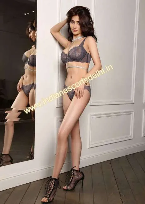 Varsha Bengali independent escort in Hauz Khas, Delhi (4)