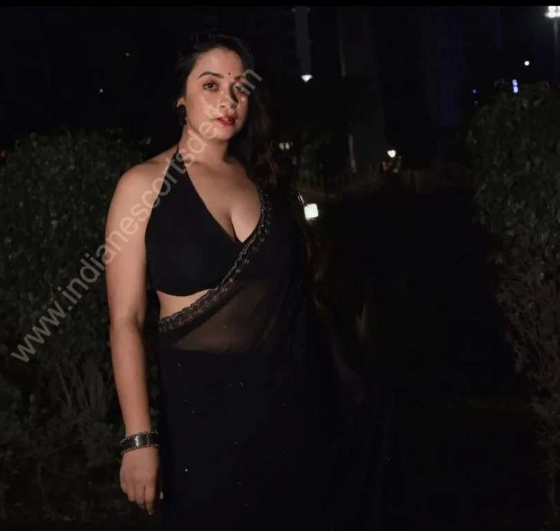Yoshika Sexy Insta Celebrity Escort in Delhi (1)