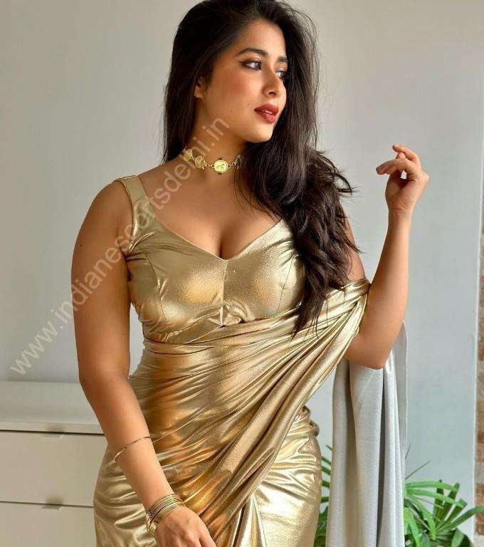 Yoshika Sexy Insta Celebrity Escort in Delhi (2)