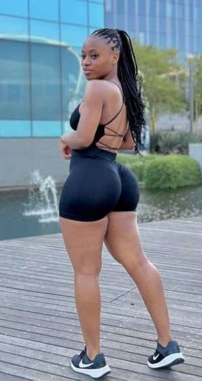 African escorts girl in Delhi