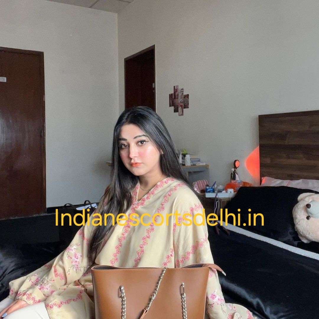 Indian escorts call girl in Saket