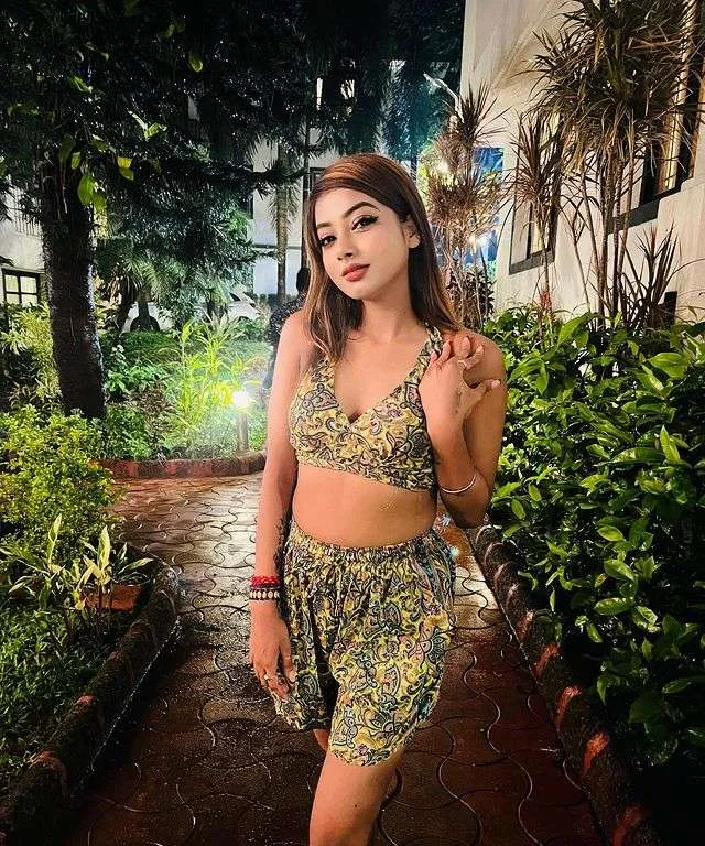 Megha Indian Bhabhi Escorts in Mahipalpur