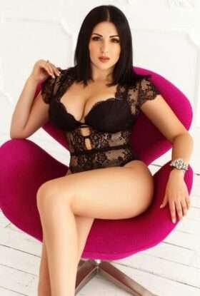 Khushi Indian independent escort in Delhi