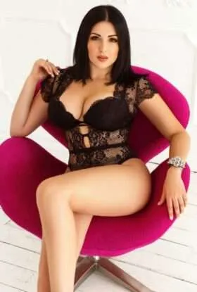 Khushi Indian independent escort in Delhi