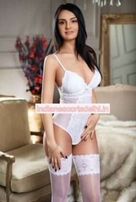 Nidhi Call girl in Delhi Nidhi Indian escort girl residing in Jagriti Enclave, East Delhi (3)