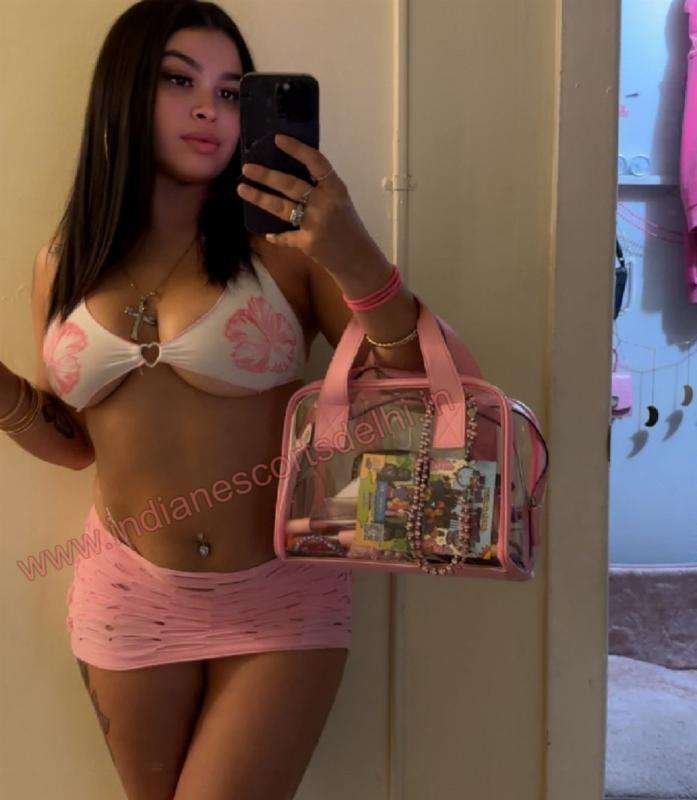 Reba African escorts girl in Delhi