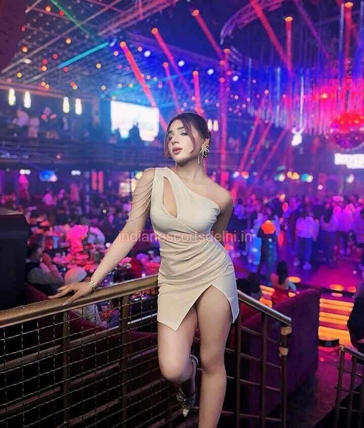 Exclusive Noida escort girl Simran (1)