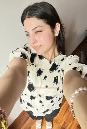 Shivangi Indian escorts girl in Delhi (2)