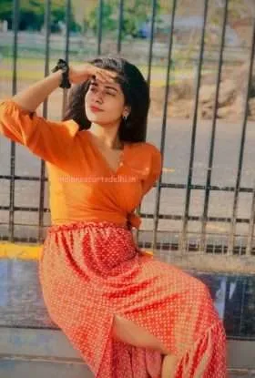 Vidhya Delhi escorts call girls near Radisson Blu Plaza Mahipalpur