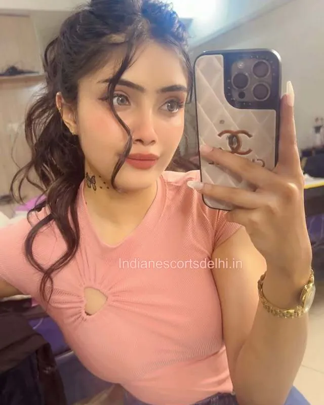 Tanvi Connaught Place escort in Delhi NCR