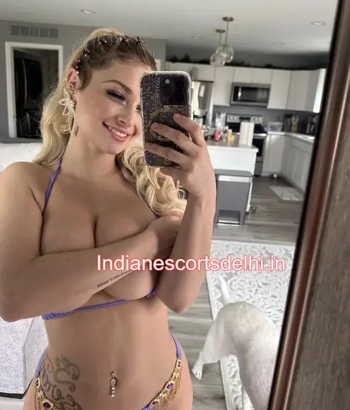 Independent Russian laid in Delhi - Anna (4)