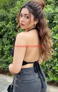 Independent Indian escort in Delhi hotel - Aditi (4)